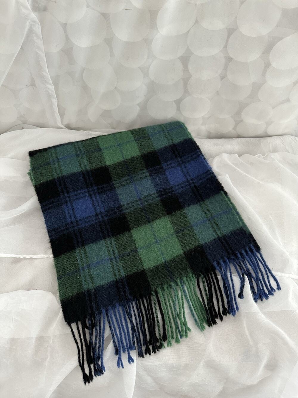 VTG 100% Pure Wool Plaid Scarf Ireland BLACKSWATCH Blue Green Fringed Unisex